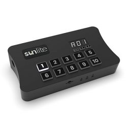 Interface DMX USB SUNLITE EC, 1024 canaux live et 512 Stand Alone. Compatible PC/Mac avec Sunlite Suite 3 Express pour un contrôle précis.