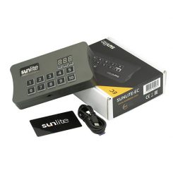 Interface DMX USB SUNLITE EC, 1024 canaux live et 512 Stand Alone. Compatible PC/Mac avec Sunlite Suite 3 Express pour un contrôle précis.