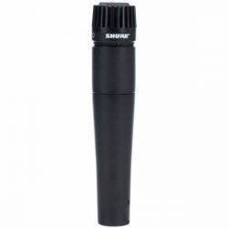 Microphone dynamique cardioïde Shure SM57 LCE, robuste et polyvalent. Idéal pour instruments, amplis, batteries et voix. Livré avec accessoires.