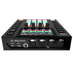 Contrôleur DMX autonome Wolfmix W1 MK2 : 4 univers, écran tactile, 20 pads et effets puissants. Créez vos shows lumière en live sans PC.