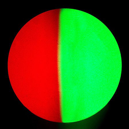 La Mac Mah Mac Spot 100 est une lyre Spot LED professionnelle 100 W avec effets variés, idéale pour prestataires, DJ et installations scéniques.