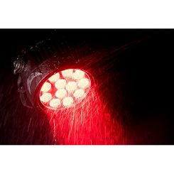 Découvrez le projecteur LED extérieur ADJ Encore LP12 IP, puissant, IP65, 4700 lumens, idéal pour scènes en plein air et captations vidéo.