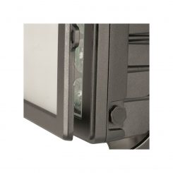 ADJ Encore LP32 IP, projecteur LED extérieur multifonction IP65, 32 LEDs RGBL 20 W, contrôle pixel, idéal pour concerts et festivals.