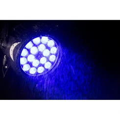 ADJ Encore LP18 IP, projecteur LED extérieur puissant, 18 LEDs RGBL 20 W, 7300 lumens, IP65, idéal pour concerts, captations TV et événements live.