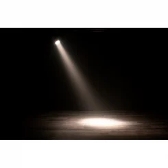 ADJ Encore LP7 IP, projecteur PAR LED polyvalent IP65, 7 LEDs RGBL 20 W, 2500 lumens, idéal pour scènes, captations vidéo et événements extérieurs.