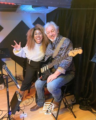 Studio répétition Saint-Chaptes : Ravel’Prod vous accueille dans le Gard avec du matériel pro, une acoustique soignée et des créneaux flexibles.