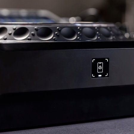 Le CDJ-3000X Pioneer DJ repousse les limites du mix avec Wi-Fi intégré, CloudDirectPlay, écran tactile 10,1″ et DAC ESS 96 kHz/24 bits.