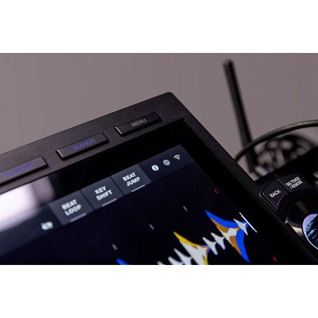 Le CDJ-3000X Pioneer DJ repousse les limites du mix avec Wi-Fi intégré, CloudDirectPlay, écran tactile 10,1″ et DAC ESS 96 kHz/24 bits.