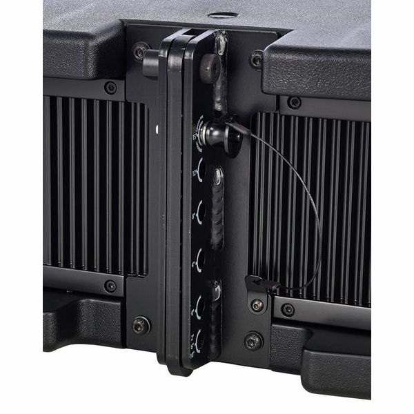 RCF HDL 10-A, module line array actif 700 W avec DSP et FiRPHASE, idéal pour concerts, DJ et événements professionnels de taille moyenne.