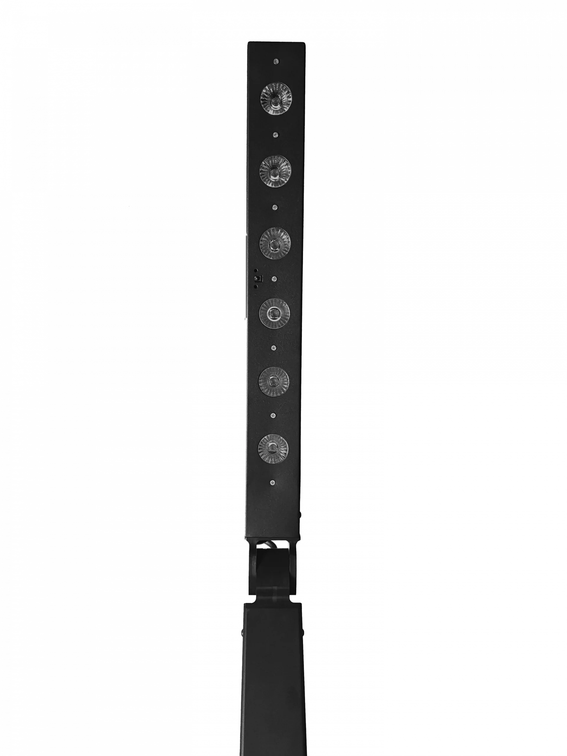 LumiLED 6 colonne LED batterie 2,20 m RGBWA+UV. Autonomie 20h, contrôle DMX et Wi-Fi. Idéal scènes, buffets et éclairage d’ambiance.