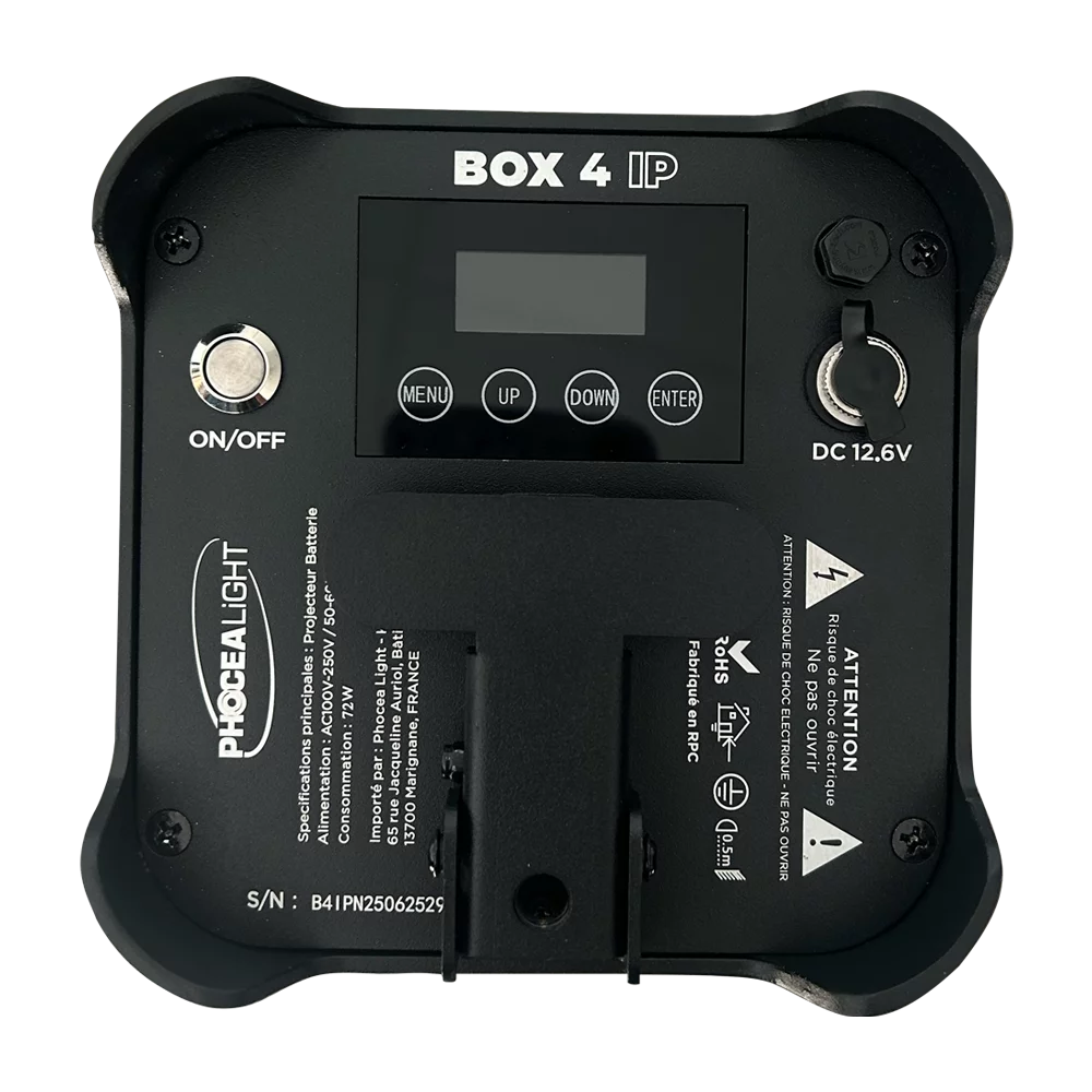 Box 4 IP LED Batterie 4x18W RGBWA+UV, autonomie jusqu’à 20h, IP65. Idéal DJ, scènes, terrasses et événements intérieurs/extérieur.